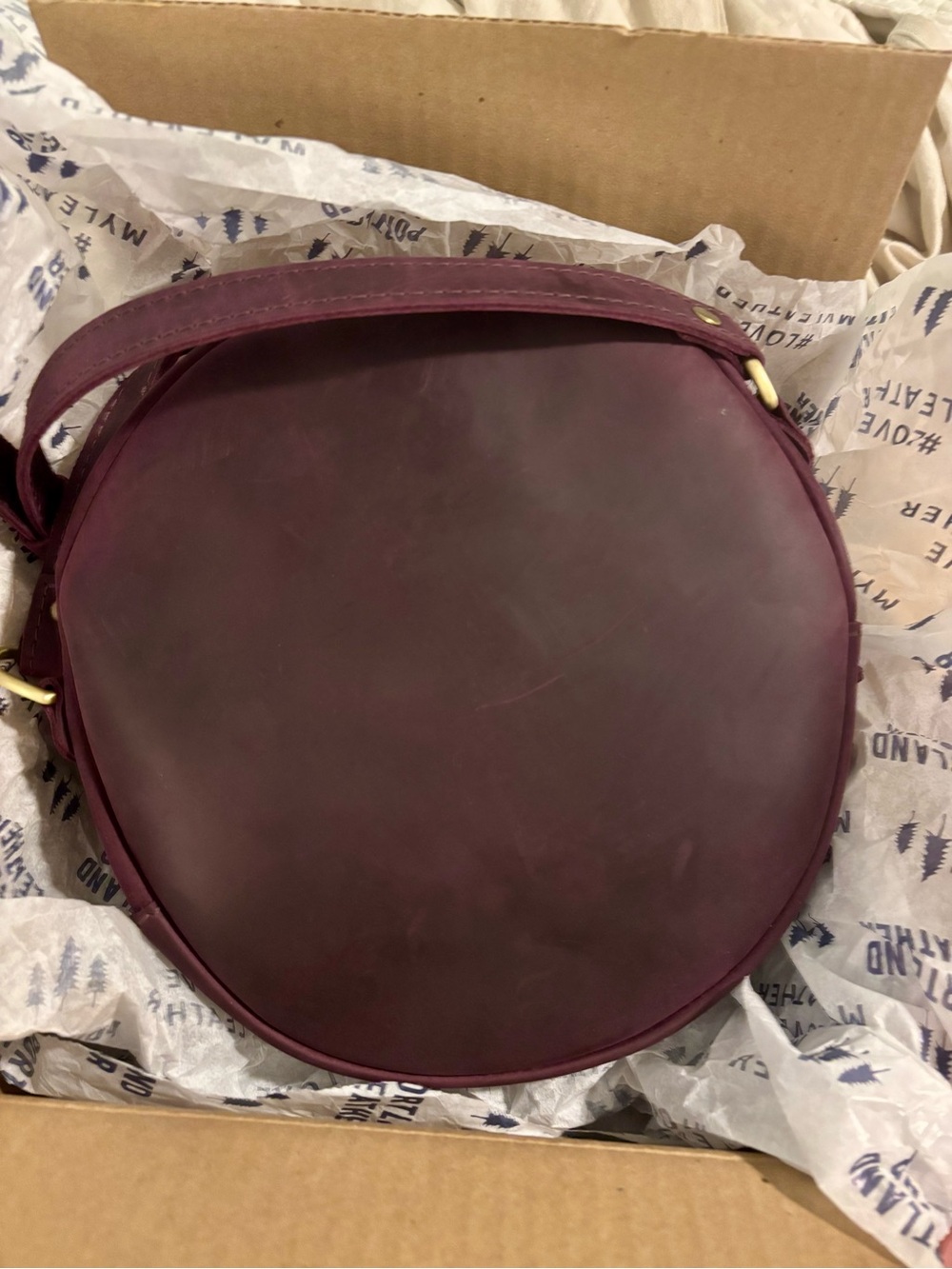 Portland Leather Large Circle Crossbody Bag in Larkspur BNNU - Picture 9 of 11
